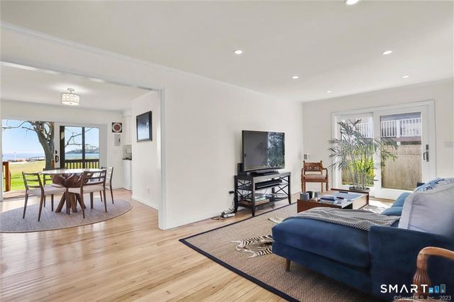 89 Kenilworth Drive West, Stamford, CT 06902