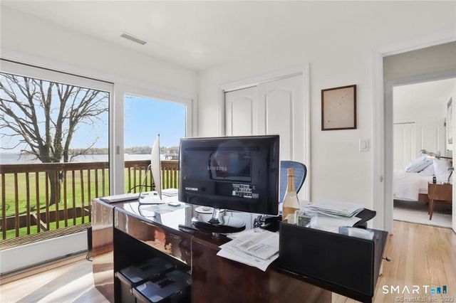 89 Kenilworth Drive West, Stamford, CT 06902