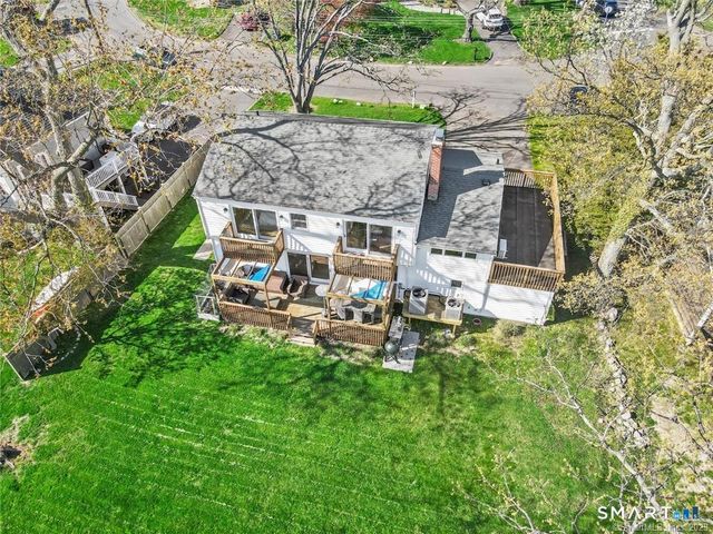 89 Kenilworth Drive West, Stamford, CT 06902