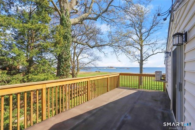 89 Kenilworth Drive West, Stamford, CT 06902