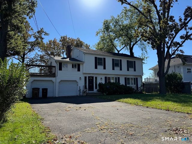 89 Kenilworth Drive West, Stamford, CT 06902