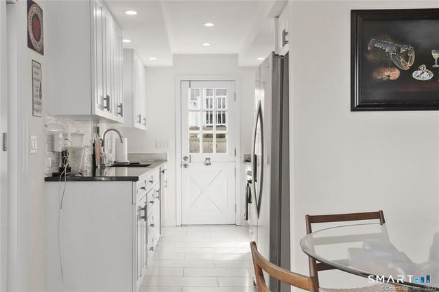 89 Kenilworth Drive West, Stamford, CT 06902