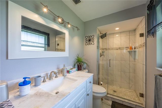 531 Pangola DR, North Fort Myers, FL 33903