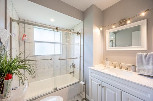 531 Pangola DR, North Fort Myers, FL 33903