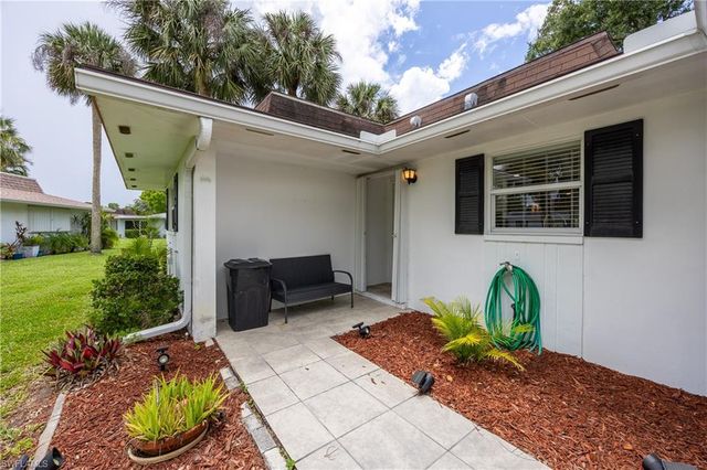 531 Pangola DR, North Fort Myers, FL 33903