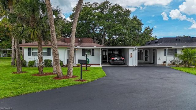 531 Pangola DR, North Fort Myers, FL 33903