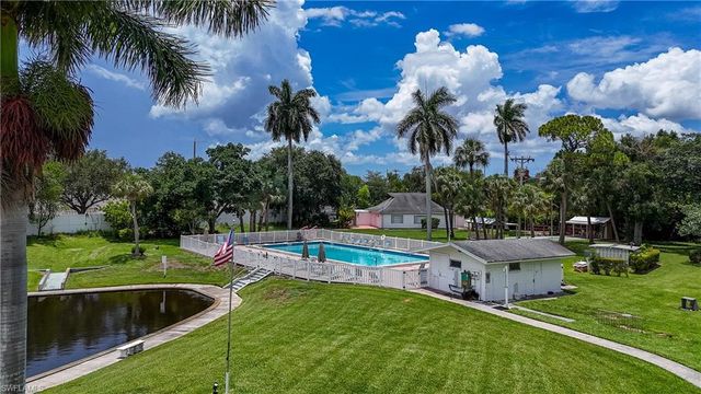 531 Pangola DR, North Fort Myers, FL 33903