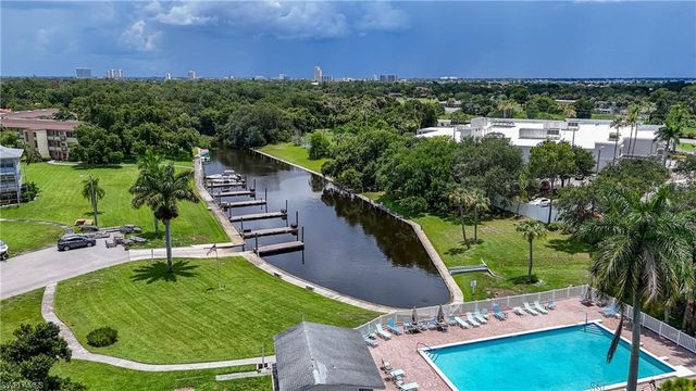 531 Pangola DR, North Fort Myers, FL 33903