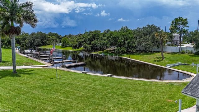 531 Pangola DR, North Fort Myers, FL 33903
