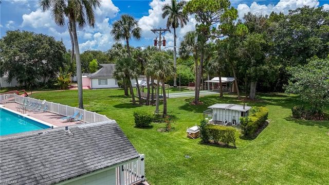 531 Pangola DR, North Fort Myers, FL 33903