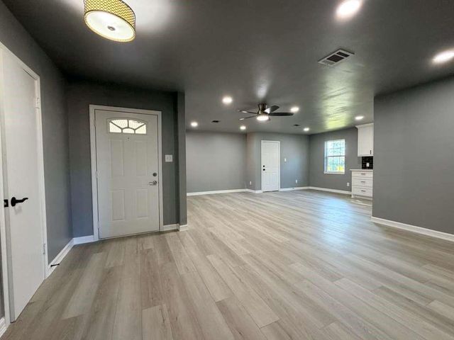 7715 Catalina Lane, Houston, TX 77075
