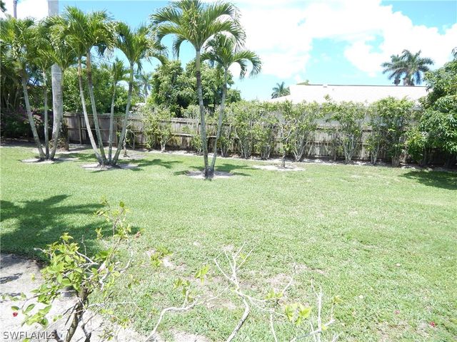 770 105th AVE N, Naples, FL 34108