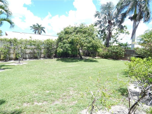 770 105th AVE N, Naples, FL 34108