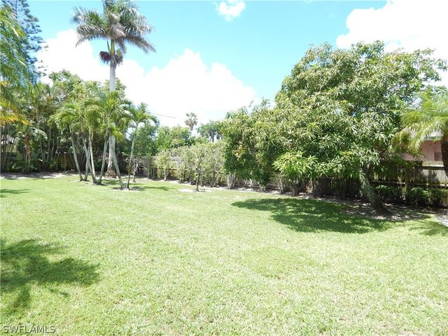 770 105th AVE N, Naples, FL 34108