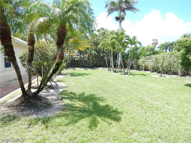 770 105th AVE N, Naples, FL 34108