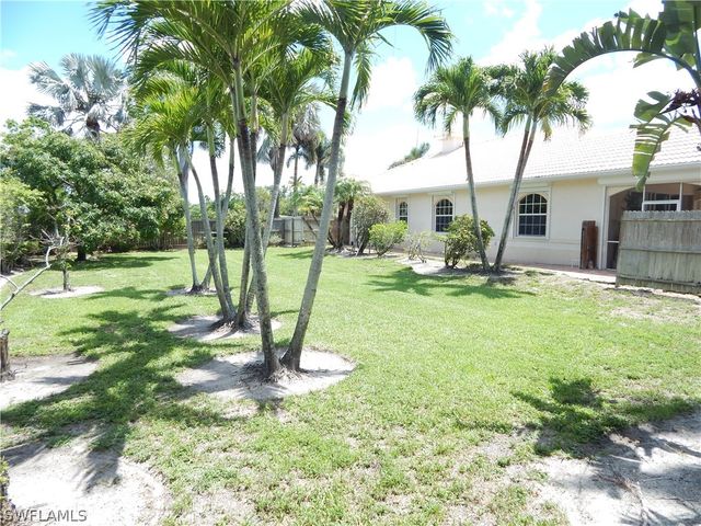 770 105th AVE N, Naples, FL 34108