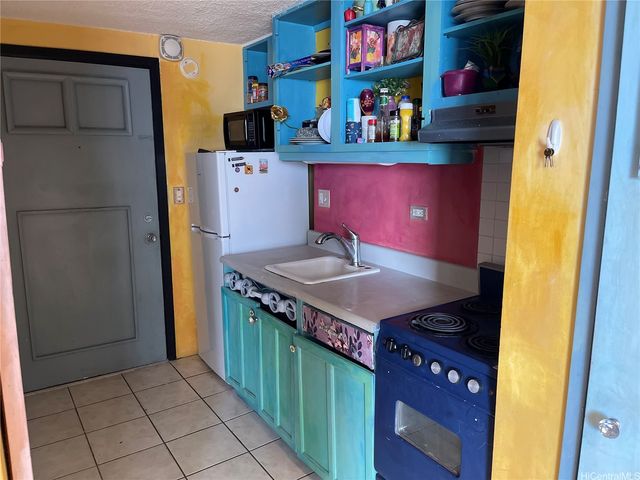 824 Kinau Street 604, Honolulu, HI 96813