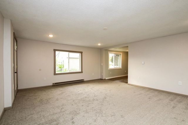 533 Huron Street SE, Hutchinson, MN 55350