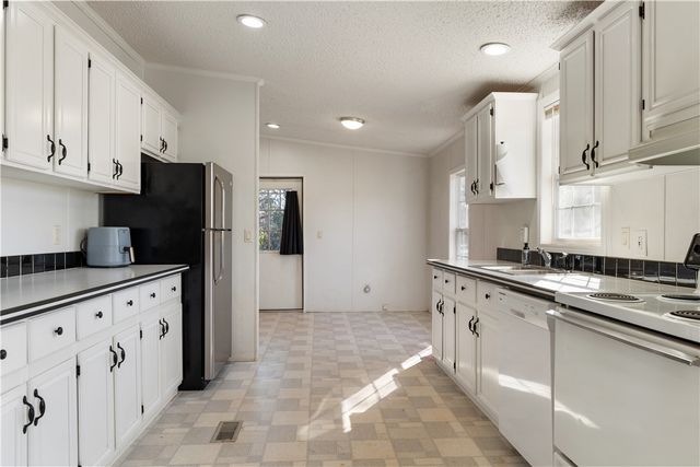 811 Pine Grove Road, Seneca, SC 29678