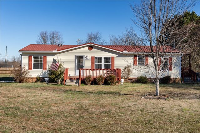 811 Pine Grove Road, Seneca, SC 29678