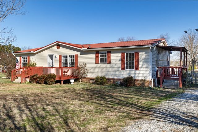 811 Pine Grove Road, Seneca, SC 29678