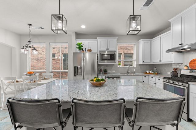 921 Montgomery Way, Argyle, TX 76226