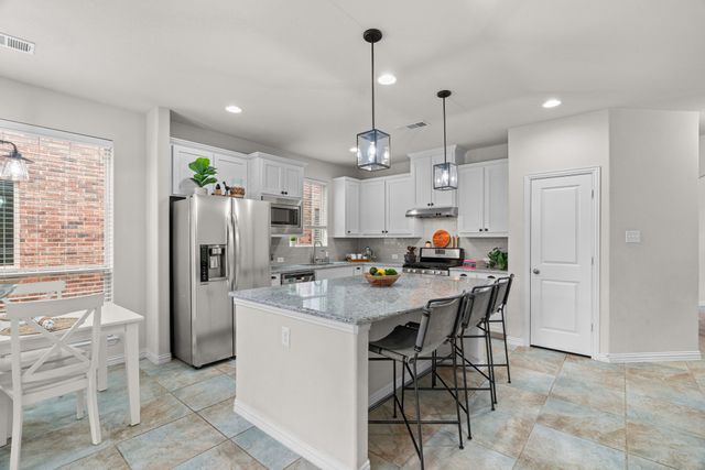 921 Montgomery Way, Argyle, TX 76226