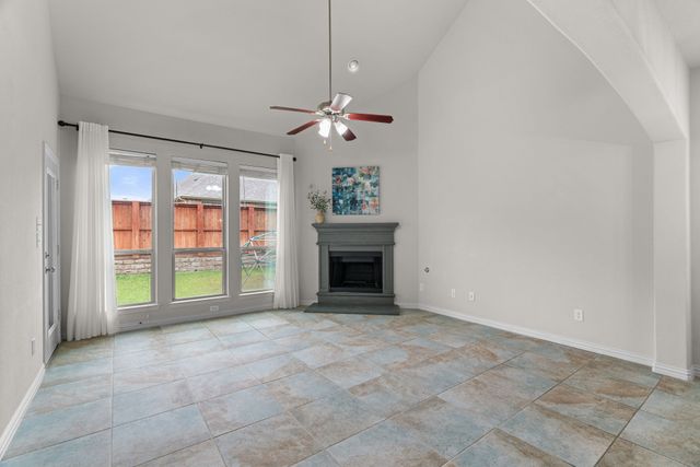 921 Montgomery Way, Argyle, TX 76226