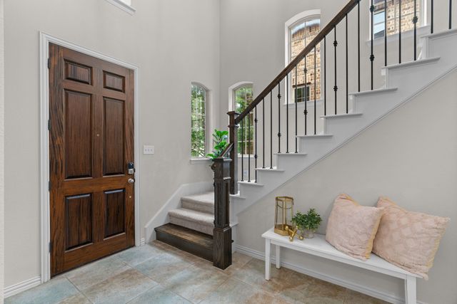921 Montgomery Way, Argyle, TX 76226