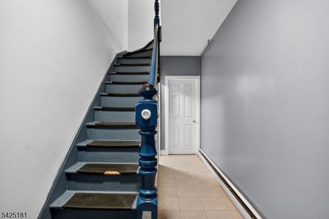1110 Hampton Pl, Elizabeth City, NJ 07201
