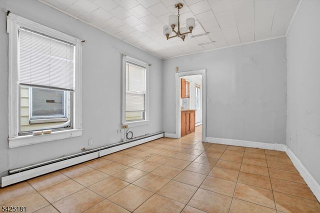 1110 Hampton Pl, Elizabeth City, NJ 07201