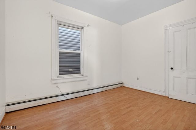 1110 Hampton Pl, Elizabeth City, NJ 07201