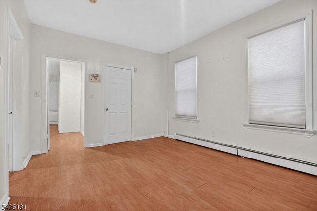1110 Hampton Pl, Elizabeth City, NJ 07201