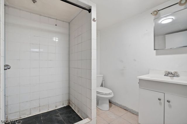 1110 Hampton Pl, Elizabeth City, NJ 07201
