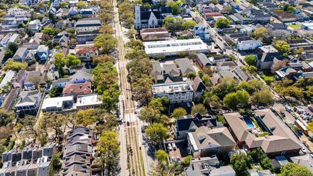 2727 Carondelet Street, New Orleans, LA 70130