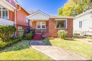 2727 Carondelet Street, New Orleans, LA 70130