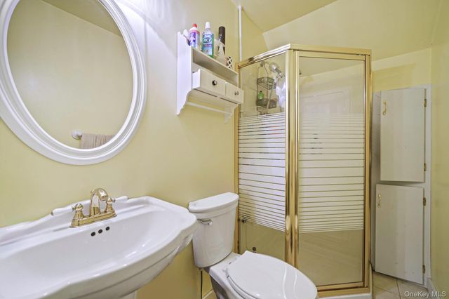 47 Holiday Boulevard, Center Moriches, NY 11934