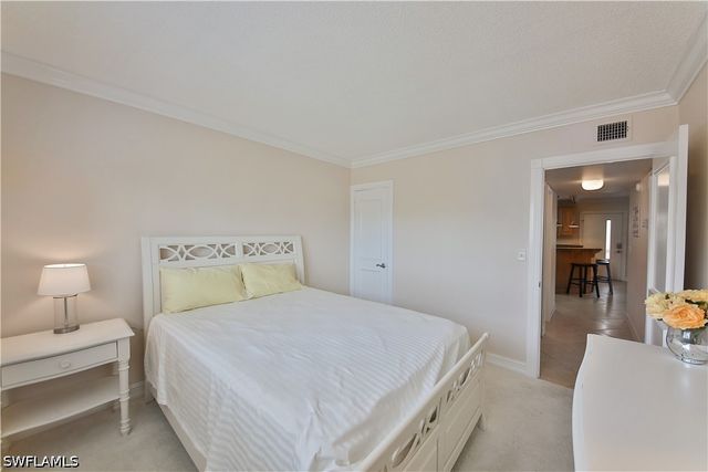 1100 Gulf Shore BLVD N 207, Naples, FL 34102