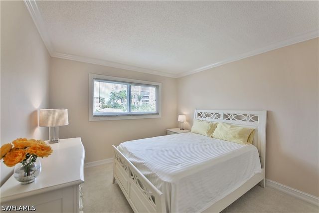 1100 Gulf Shore BLVD N 207, Naples, FL 34102