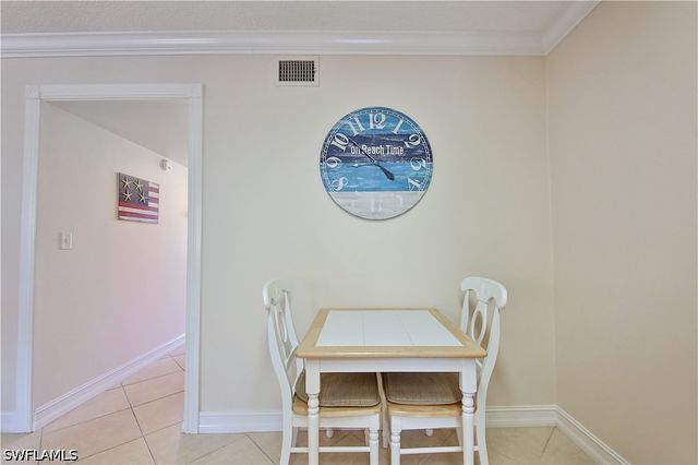 1100 Gulf Shore BLVD N 207, Naples, FL 34102