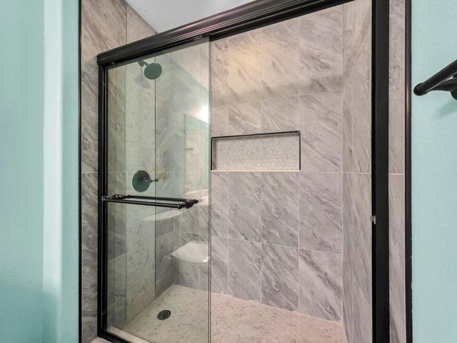 964 S Selwyn Road, Crystal Beach, TX 77650