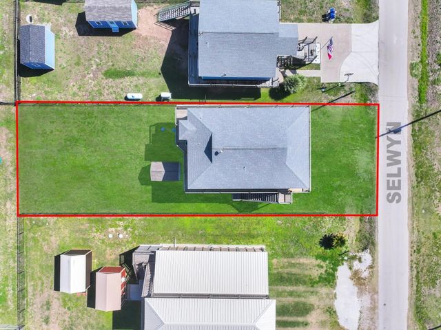 964 S Selwyn Road, Crystal Beach, TX 77650