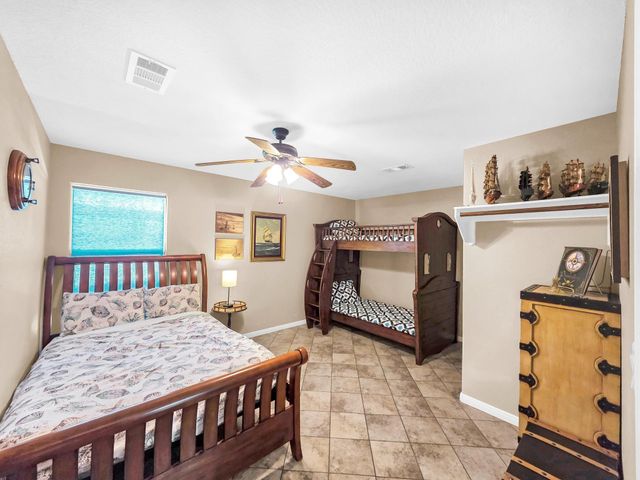 964 S Selwyn Road, Crystal Beach, TX 77650