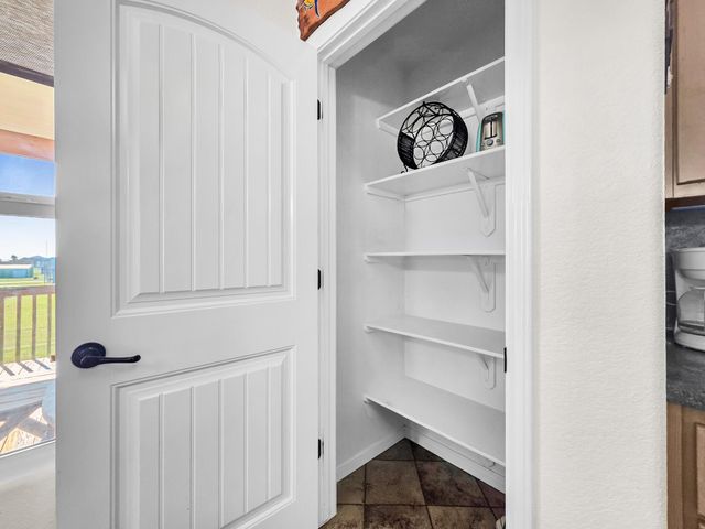 964 S Selwyn Road, Crystal Beach, TX 77650