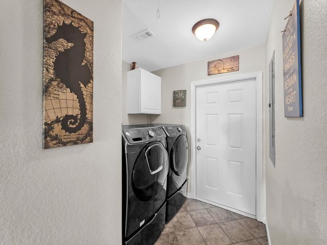 964 S Selwyn Road, Crystal Beach, TX 77650