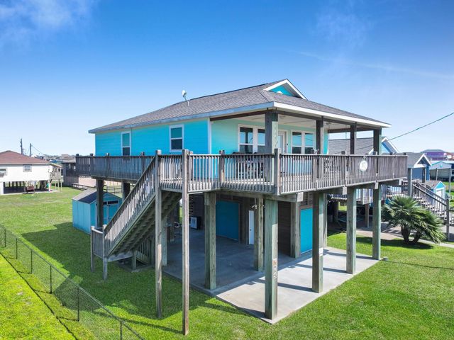 964 S Selwyn Road, Crystal Beach, TX 77650
