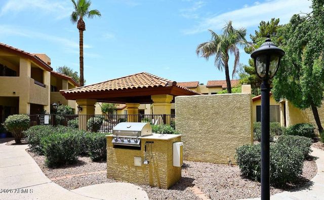 7008 E Gold Dust Avenue 124, Paradise Valley, AZ 85253