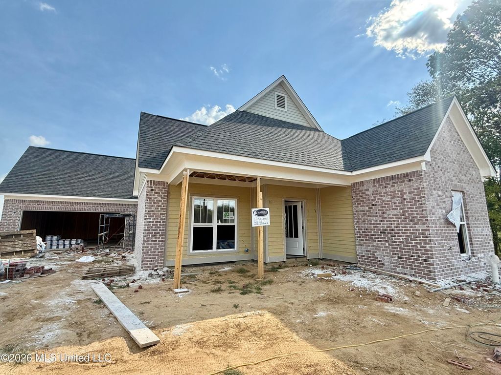 2481 Saint Charles Cove, Southaven, MS 38672 — exterior