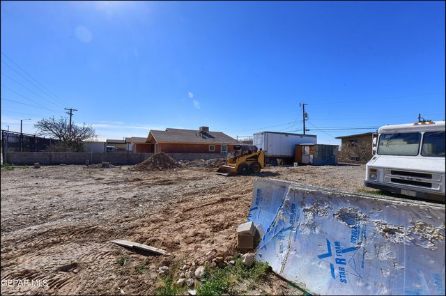 8401 De Alva Drive, Canutillo, TX 79835