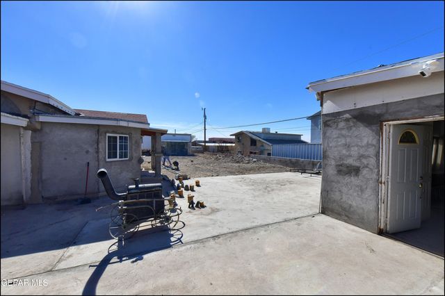 8401 De Alva Drive, Canutillo, TX 79835